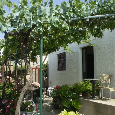 Smi - Large Terrace Sucuraj