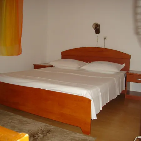 Smi - Large Terrace *